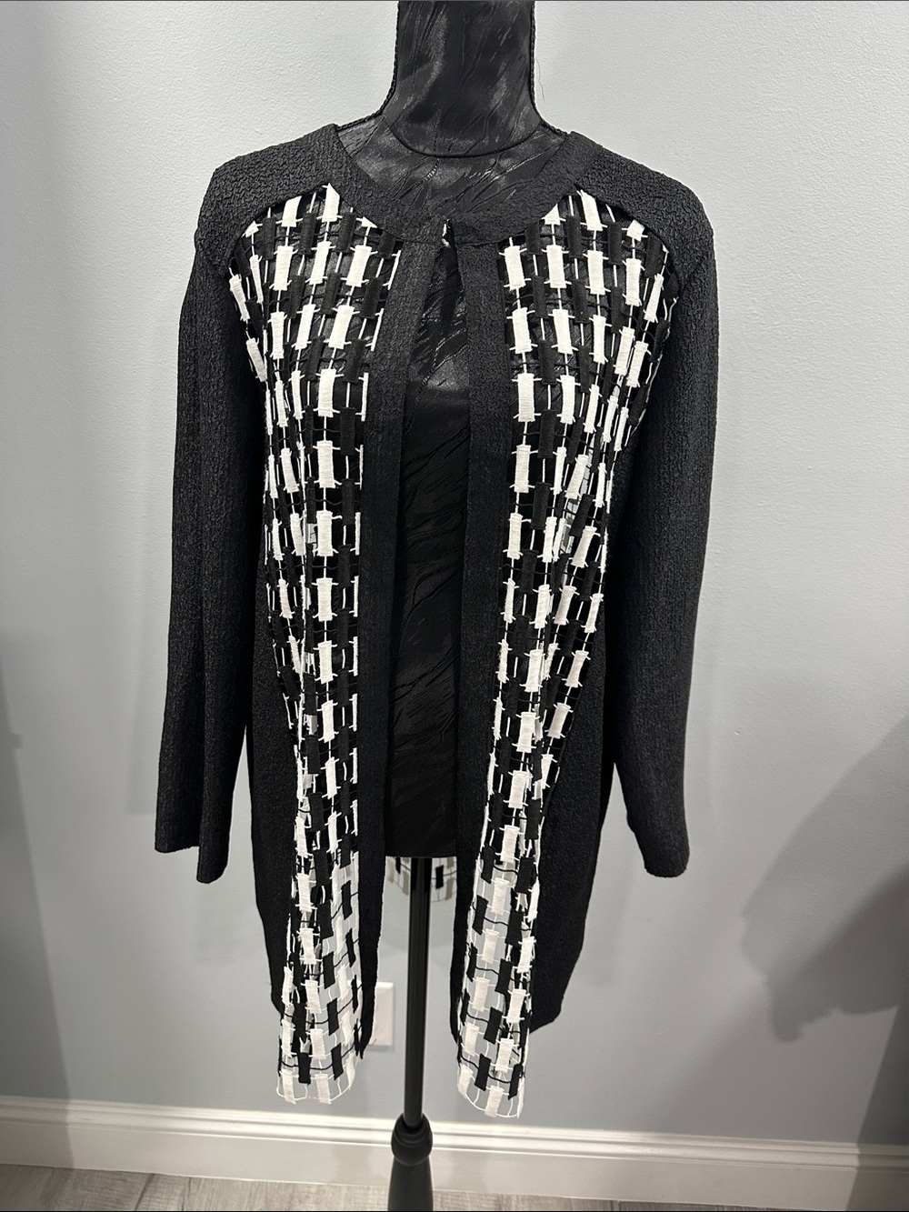 Chico's Black and White Open-Front Patterned Knit Blazer